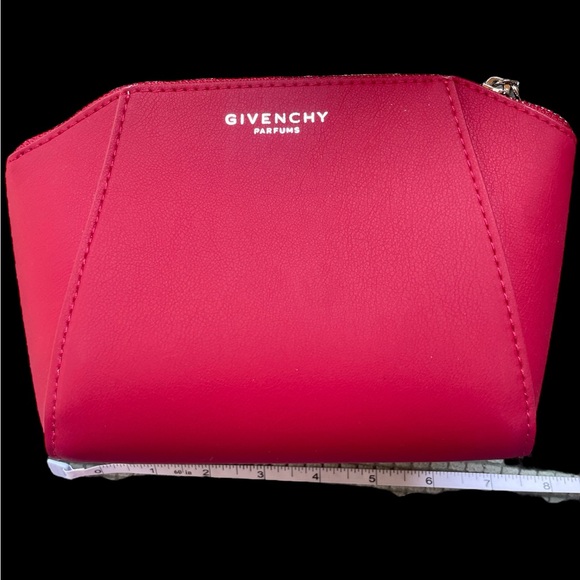 New Red Givenchy VIP Vegan Leather Clitch/ Pouch with Givenchy Zipper Pull - Picture 2 of 5